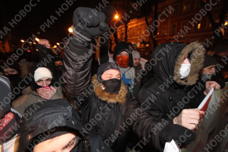 Акция памяти Станислава Маркелова и Анастасии Бабуровой в Москве