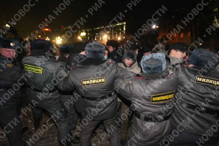 Акция памяти Станислава Маркелова и Анастасии Бабуровой в Москве