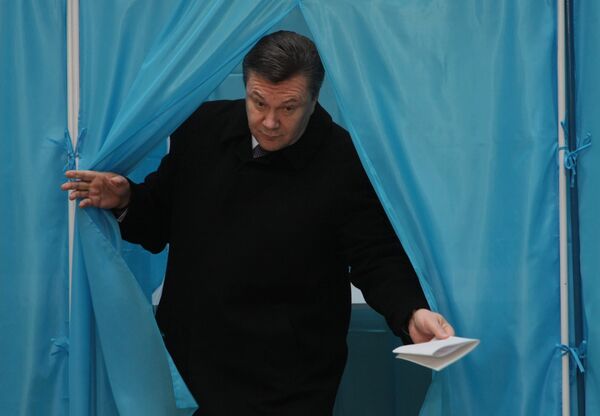 Кандидат в президенты Украины, лидер Партии регионов Виктор Янукович 
