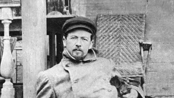 Русский писатель Антон Павлович Чехов (1860-1904) в Мелихово.