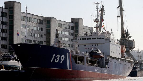 Пограничный флот Приморья пополнился новым танкером ледового класса Ишим