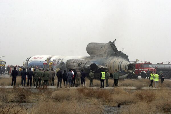Ту-154 загорелся при посадке в аэропорту города Мешхед на северо-востоке Ирана   