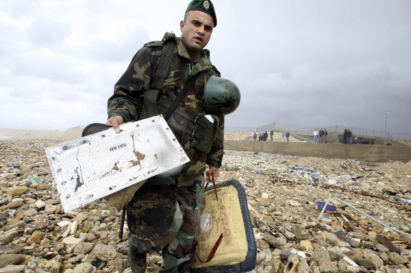 Поиски выживших после крушения самолета компании Ethiopian Airlines недалеко от аэропорта Бейрута
