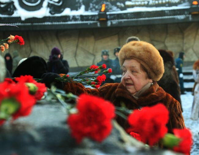 Акция в день освобождения Ленинграда от фашисткой блокады. Архив