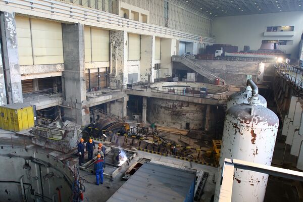 Ремонтно-восстановительные работы на Саяно-Шушенской ГЭС. Архив