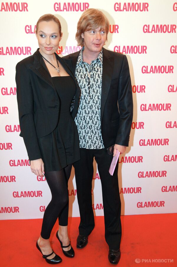 А.Григорьев-Аполлонов с супругой после церемонии вручения премии Женщина года Glamour 2009