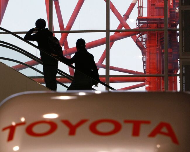Президент Toyota извинился перед акционерами за отзывы автомобил
