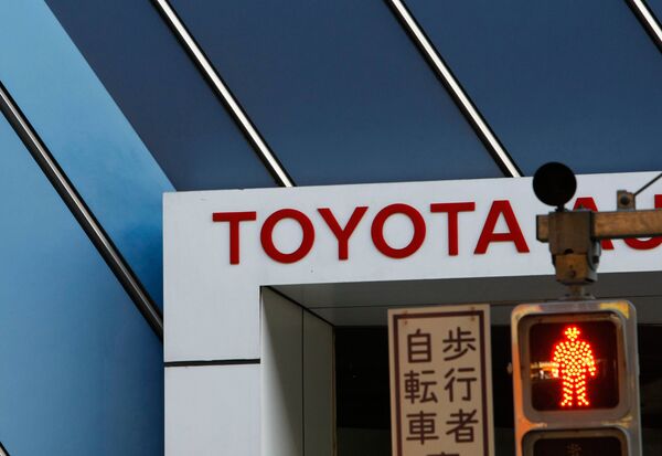 Массовый отзыв автомобилей Toyota из-за дефекта педали газа