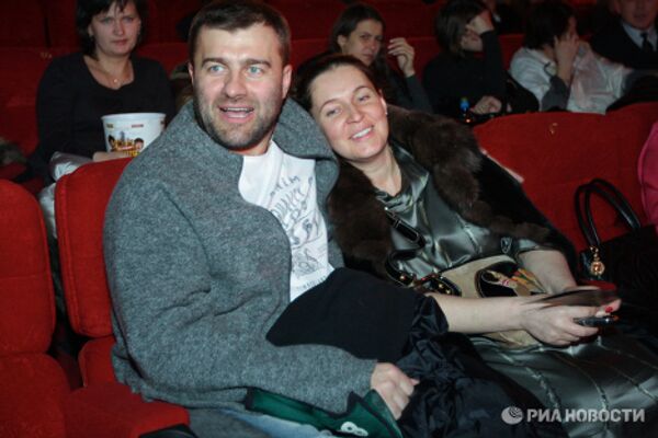 Михаил Пореченков с женой на премьере фильма Кандагар