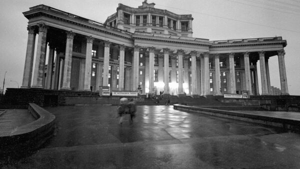 Здание Центрального театра Советской Армии (сейчас Российской армии). Фото 1971 года