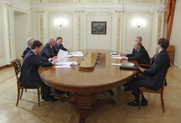 Премьер-министр РФ Владимир Путин встретился с руководством партии Единая Россия