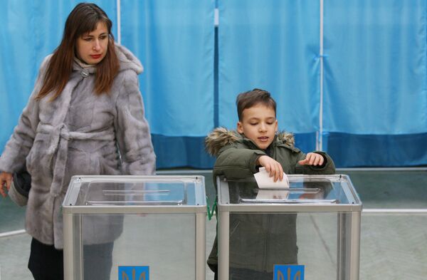 Голосование жителей Киева в день второго тура выборов президента Украины