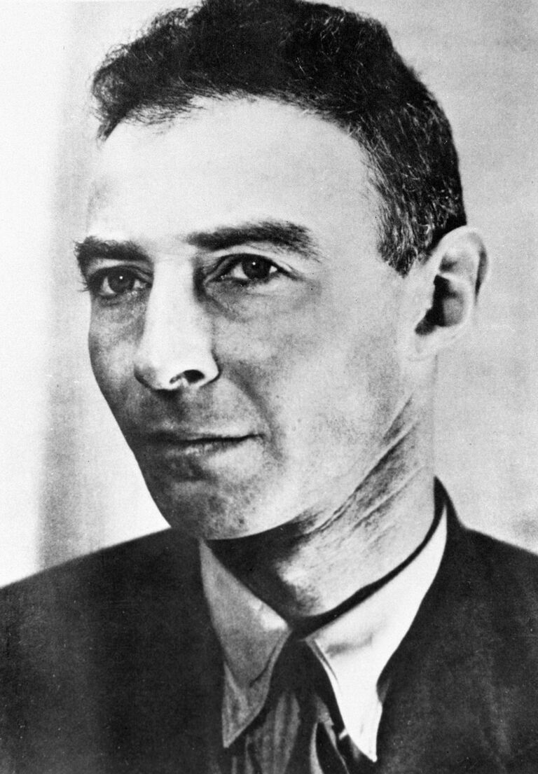 Создатель американской атомной бомбы Роберт Оппенгеймер Создатель американской атомной бомбы Роберт Оппенгеймер