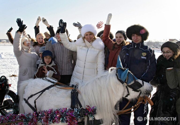 Светлана Медведева на празднике Веселая масленица в Подмосковье