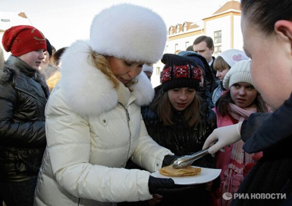 Светлана Медведева на празднике Веселая масленица в Подмосковье