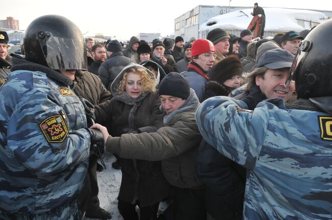 Выселение с Хасанского рынка в Санкт-Петербурге торговцев. Архив