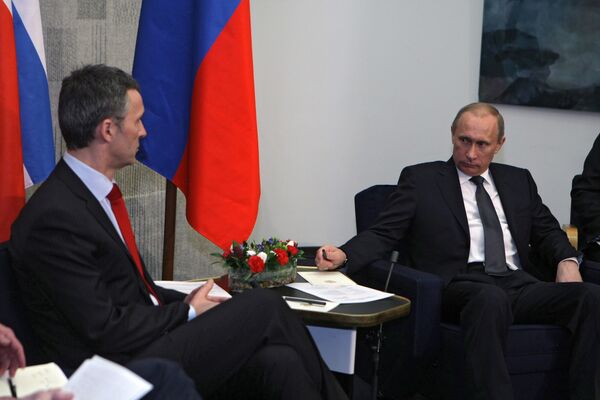 Встреча премьер-министров РФ и Норвегии Владимира Путина и Йенса Столтенберга. Архив