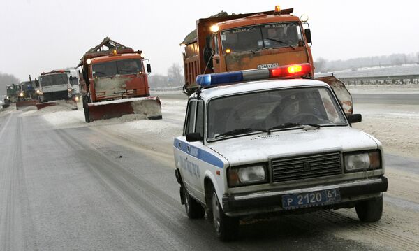 Работы по разблокированию автомобильной пробки ведутся на трассе М-4 в направлении Ростов-Москва. Архив