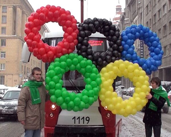 Олимпийский трамвай пошел по улицам Санкт-Петербурга  