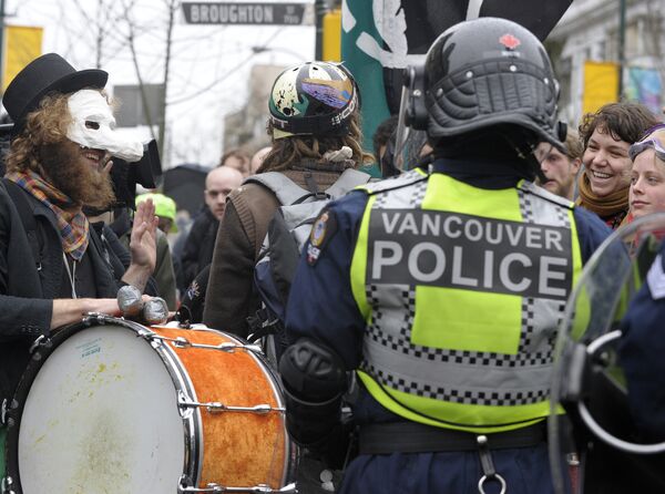 В Ванкувере прошла акция протеста против проведения Олимпиады