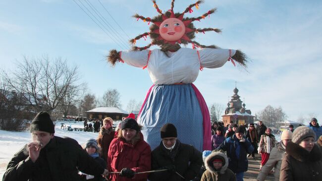 Празднование масленицы в городе Суздале