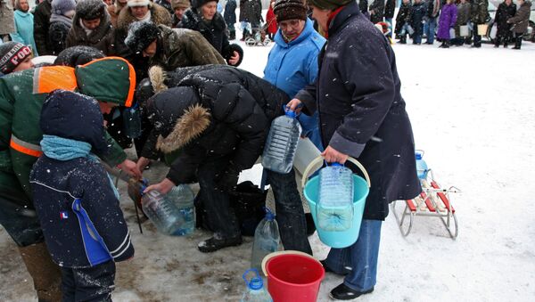 Проблемы с водоснабжением в Краснокамске в фефрале 2010 года. Архив