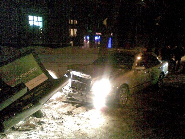 Машина с водителем в милицейской форме сбила женщину в Москве