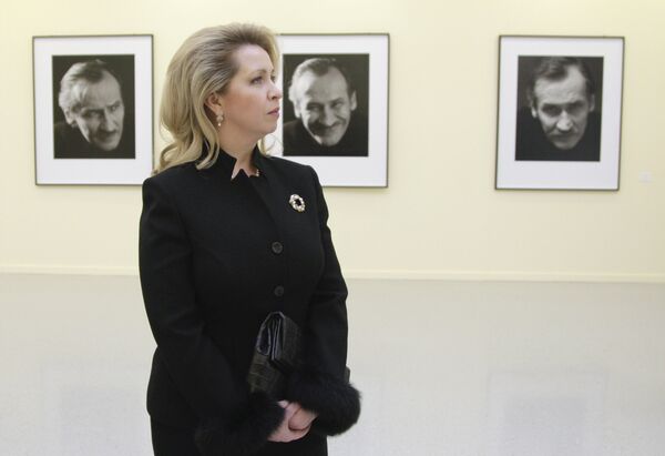 Супруга президента России Светлана Медведева посетила в Москве выставку Сергея Берменьева 8 звезд