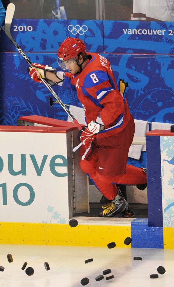 Александр Овечкин во время тренировки сборной России по хоккею