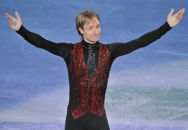 Евгений Плющенко, завоевавший серебряную медаль на соревнованиях по фигурному катанию среди мужчин на XXI зимних Олимпийских играх
