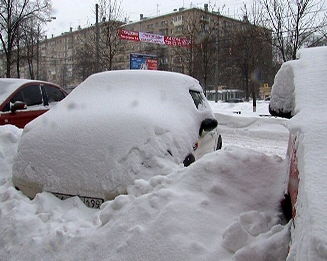 Москва превратилась в сугроб