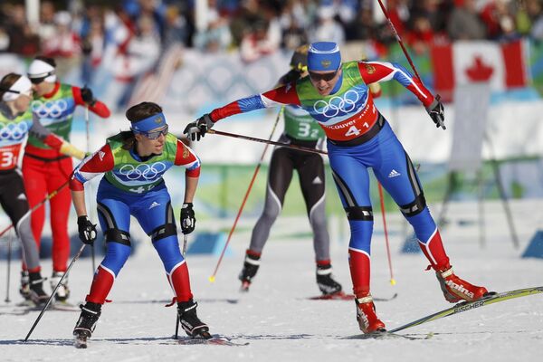 Российские лыжницы Ирина Хазова (справа) и Наталья Коростелева