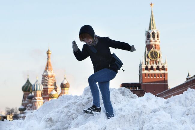 Солнечный день в Москве. Архив