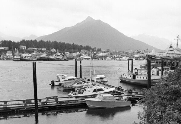 Рыбопромышленный порт в городе Ситка на Аляске. Архив