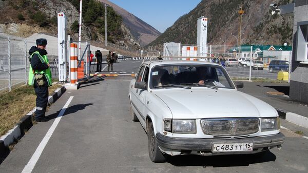 На автомобильном пункте пропуска Верхний Ларс, который открылся на грузино-российской границе. Архивное фото