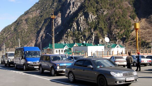 Автомобильный пункт пропуска Верхний Ларс открылся на грузино-российской границе. Архивное фото