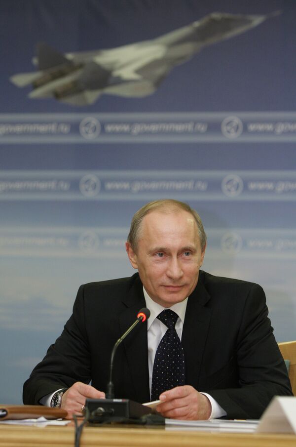 Премьер-министр РФ Владимир Путин провел совещание на ОАО ОКБ Сухого