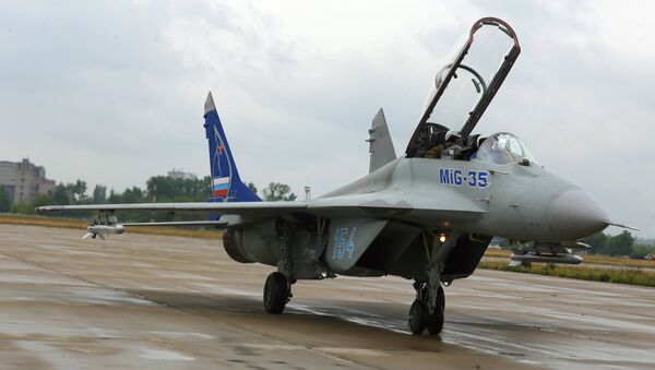 Самолет МиГ-35. Архив