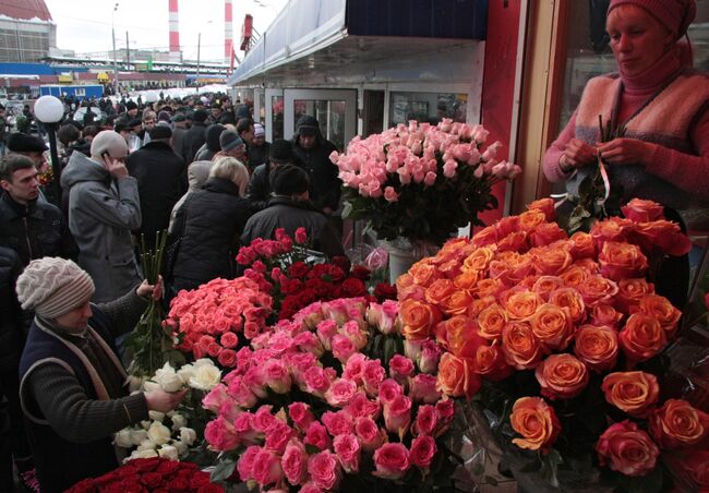 Торговля цветами в Международный женский день