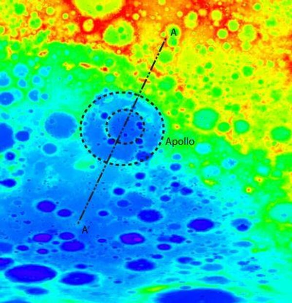 Часть кратера Эйткена с кратером Аполлона