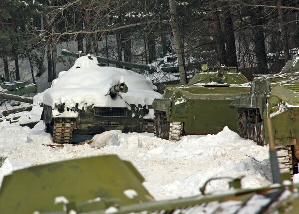 Брошенные танки обнаружены в лесу Свердловской области