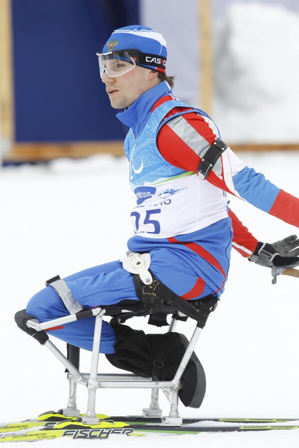 Тренировки паралимпийских сборных по биатлону и лыжным гонкам