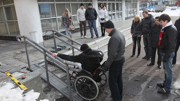 Первый в Московской области пандус для инвалидов