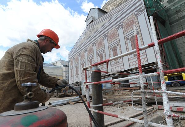 Возобновлены реставрационные работы Большого театра в Москве