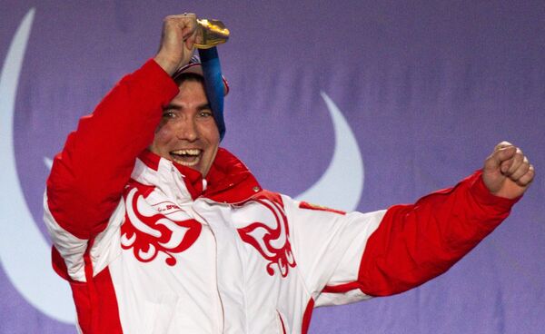 Россиянин Кирилл Михайлов завоевал золото Паралимпийских игр в биатлонной гонке преследования стоя на дистанции 3 километра