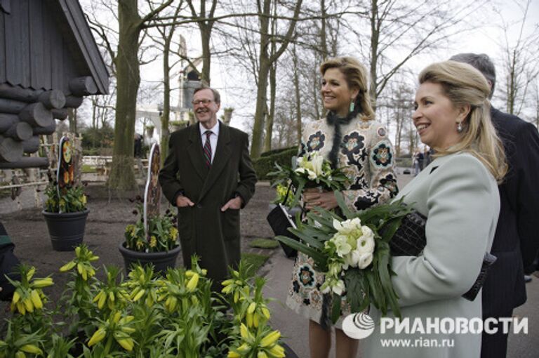 Супруга президента РФ Светлана Медведева открыла выставку цветов под Амстердамом