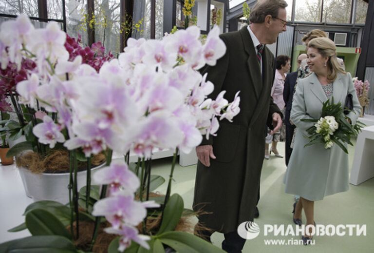 Супруга президента РФ Светлана Медведева открыла выставку цветов под Амстердамом