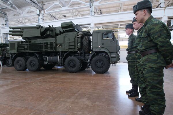 ВВС РФ приняли первые 10 новейших зенитных ракетно-пушечных комплексов Панцирь-С1