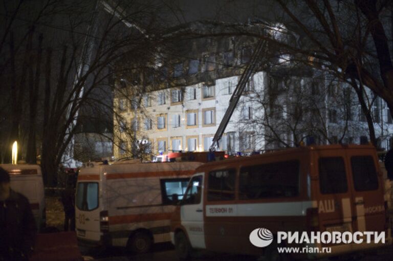 Пожар в бизнес-центре на севере Москвы