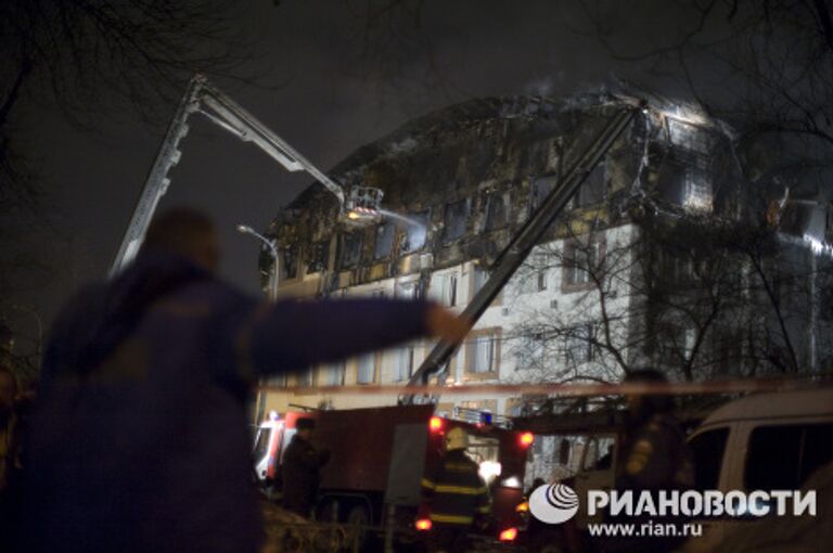 Пожар в бизнес-центре на севере Москвы